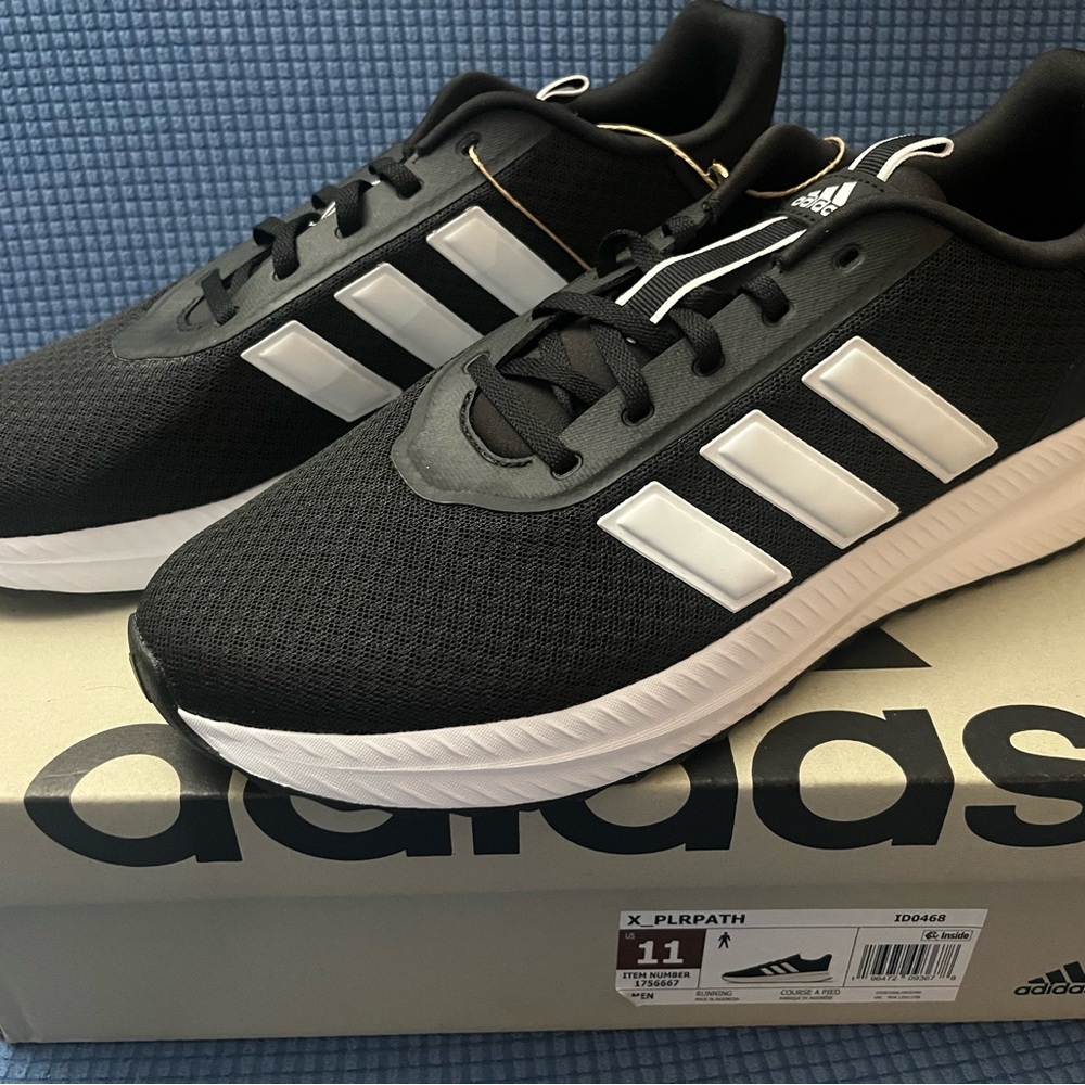 Size 11 Adidas Men's Black and White Sneakers